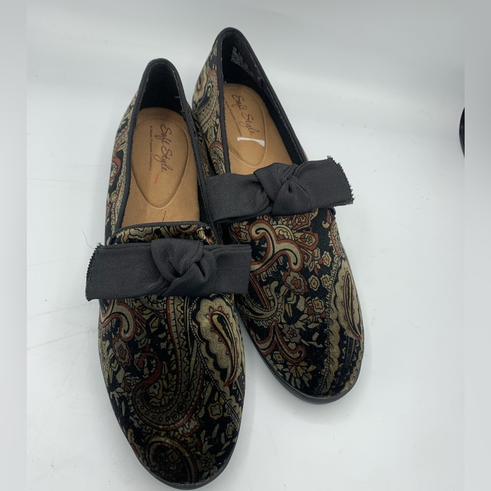 Soft Style Women's Paisley Flats with Bow - Black and Brown